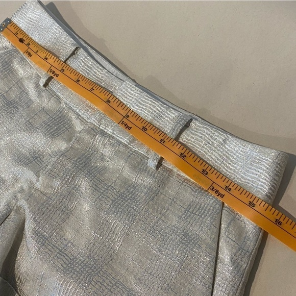 Club Monaco Silver Cream High Waist Shorts - Picture 9 of 10